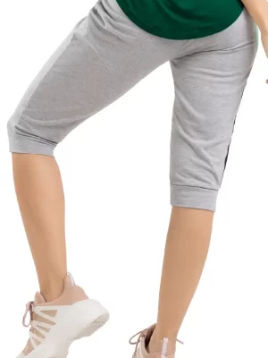 Capri Con Una Silueta Semi Ajustada 2887